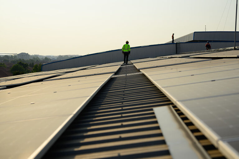 Instalación de Paneles Fotovoltaicos para Empresas y Particulares en Vall d'Alba_3